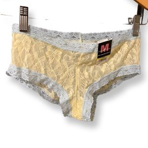 NWT Maidenform low-rise boy short underwear